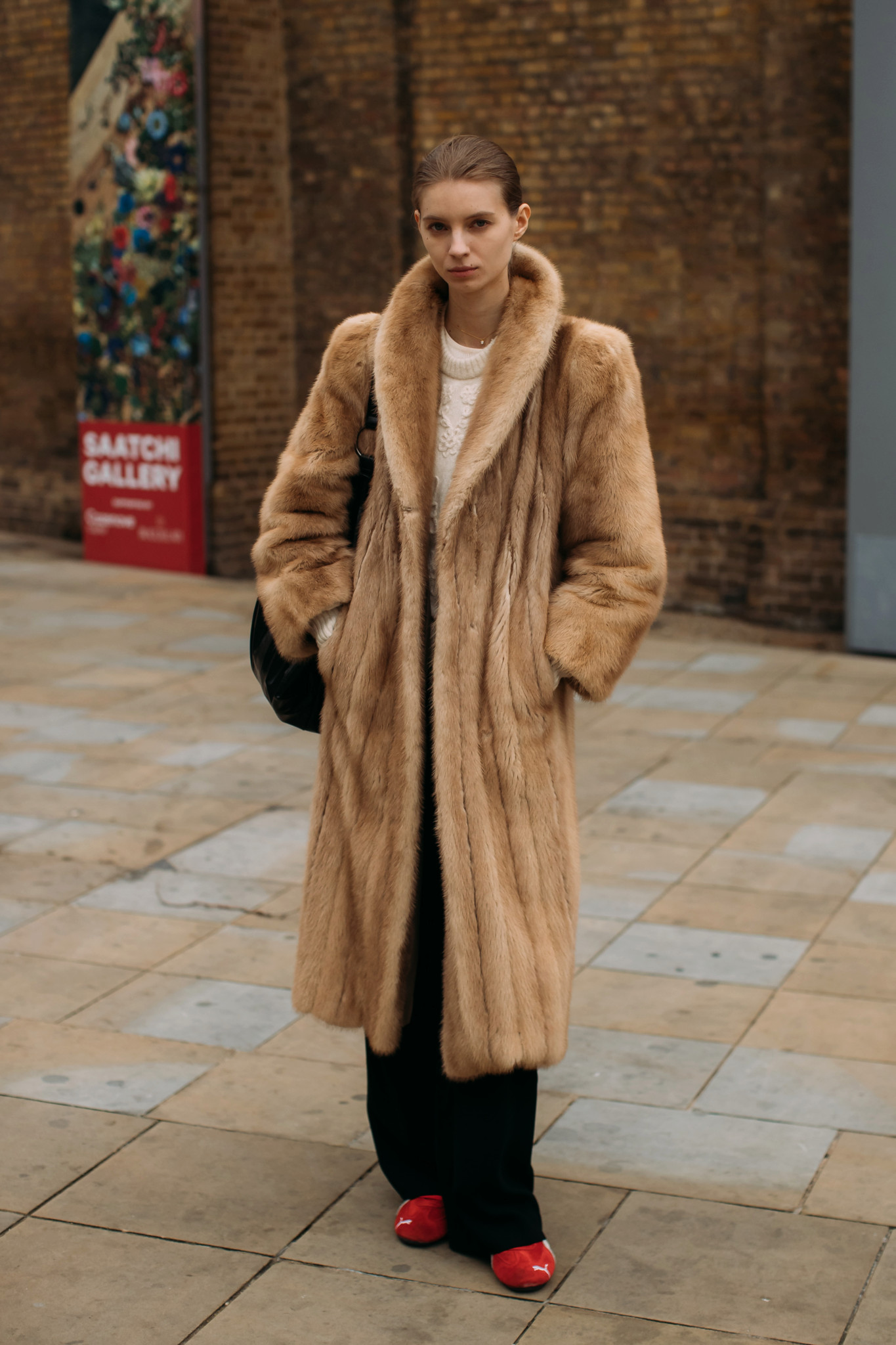 Fourrure Synthétique Fausse Fourrure De Luxe Au MÃ¨tre Avec Le Retour De La Tendance Fourrure, Les Modeuses Vivent Une Saison Au  Poil Marie Claire
