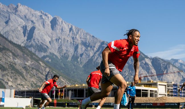 Noah Okafor, ici à l’entraînement à Riddes, a rejoint l’AC Milan lors du mercato estival.