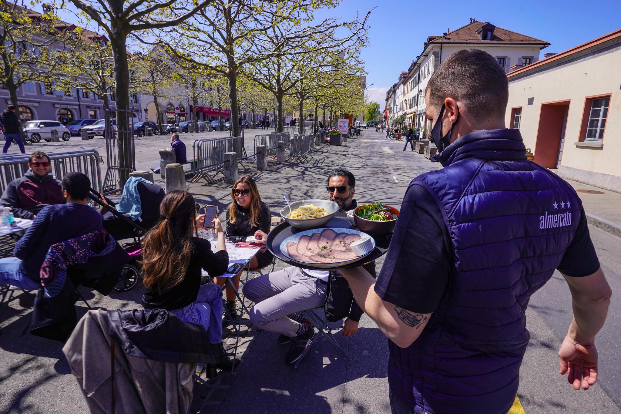 Carouge, le 19 avril 2021, lors de la réouverture des terrasses des bars et restaurants.