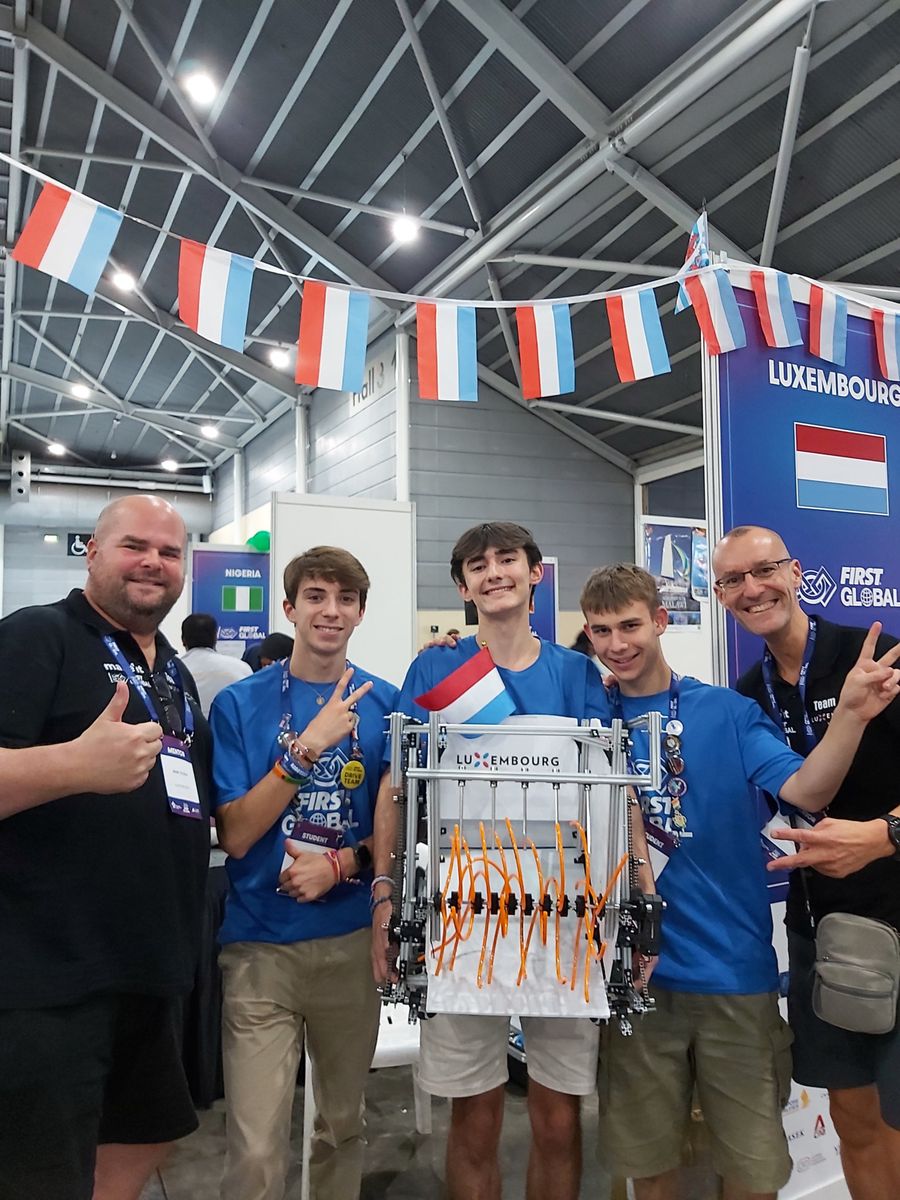 Les élèves ont présenté leur robot. 