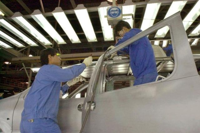 Les constructeurs américains General Motors et Ford vont devoir rappeler plus de 1,5 million de véhicules en Chine.