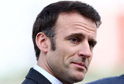 Macron «manque de respect mais c’est dans son ADN de nous mépriser» 