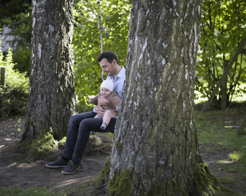 Le congé paternité est particulièrement apprécié dans les cantons ruraux