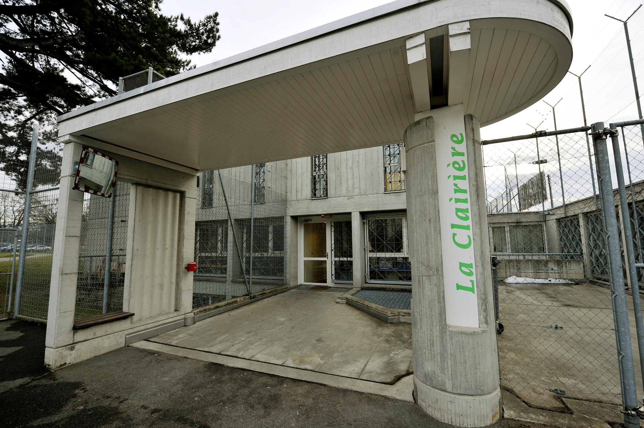 Justice genevoise: Home-jacking à Satigny: six arrestations et des victimes traumatisées