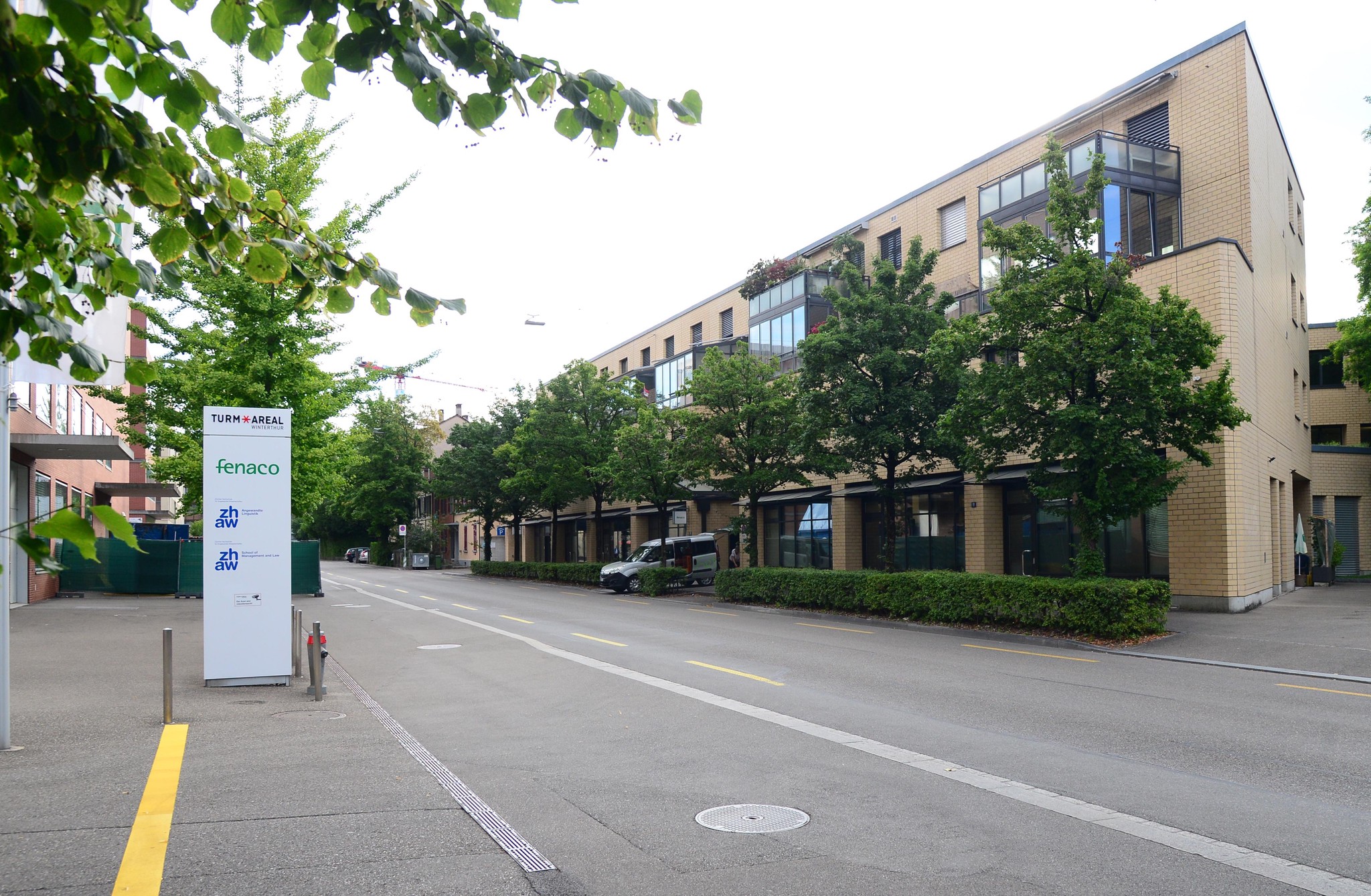Der gelbe Backsteinbau an der Theaterstrasse ist rund 30 Jahre alt. Statt zu renovieren, will die Fenaco ihn abreissen und durch den «Stadthof» ersetzen.