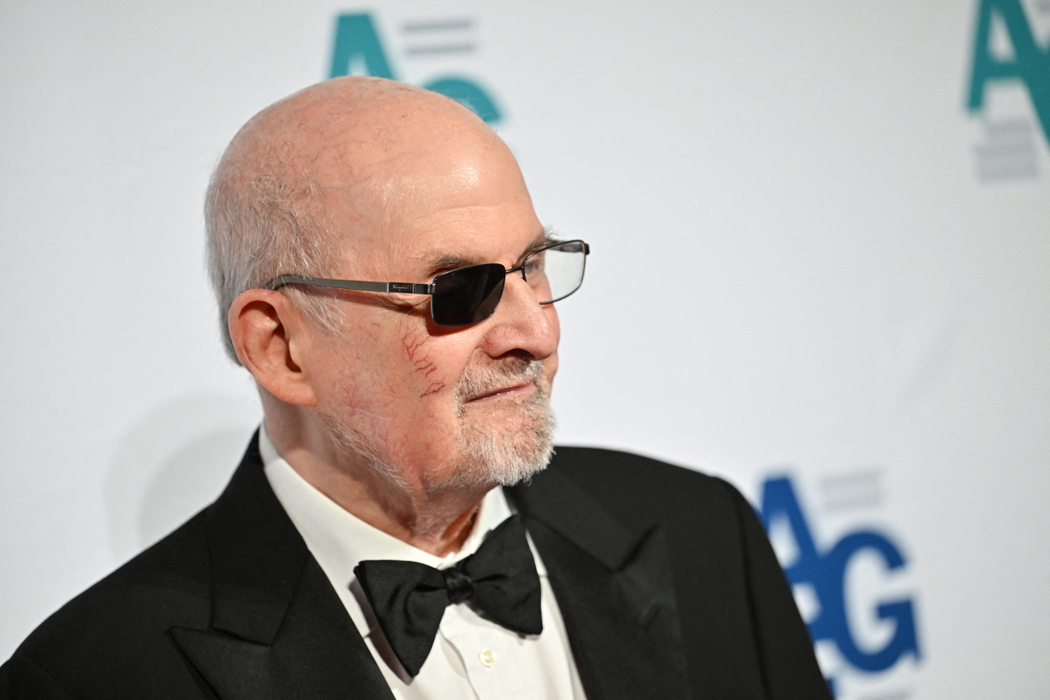 Attaque contre Salman Rushdie: L’assaillant de l’écrivain reconnu coupable de terrorisme