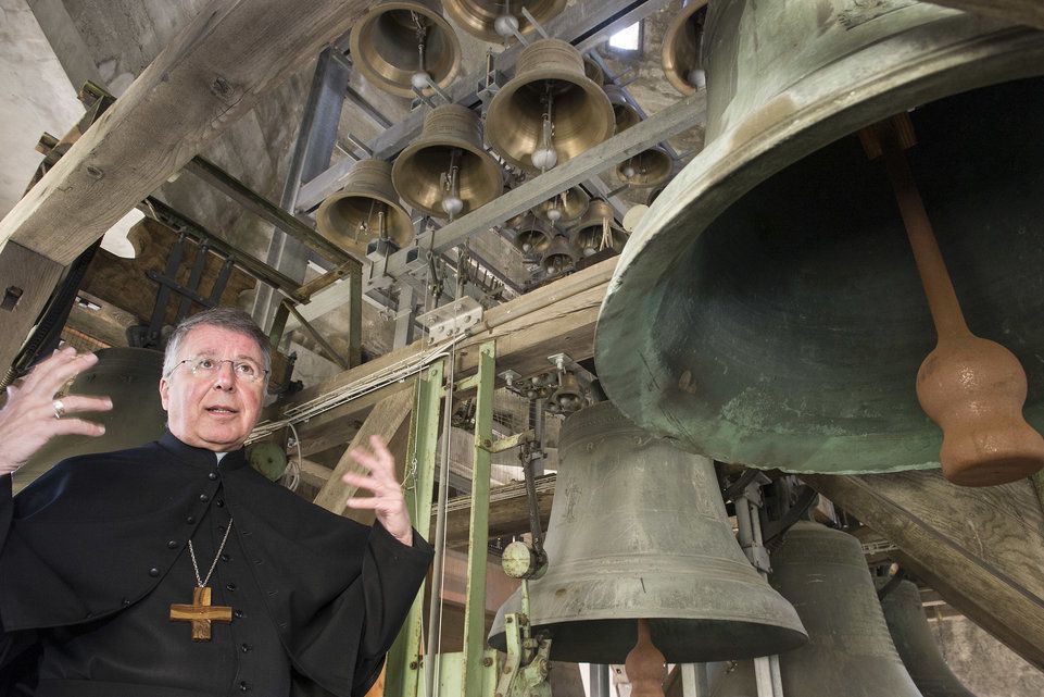 Saint-Maurice, le 12.04.2017. Le plus grand carillon de Suisse avec Jean Scarcella, abbe de Saint-Maurice.