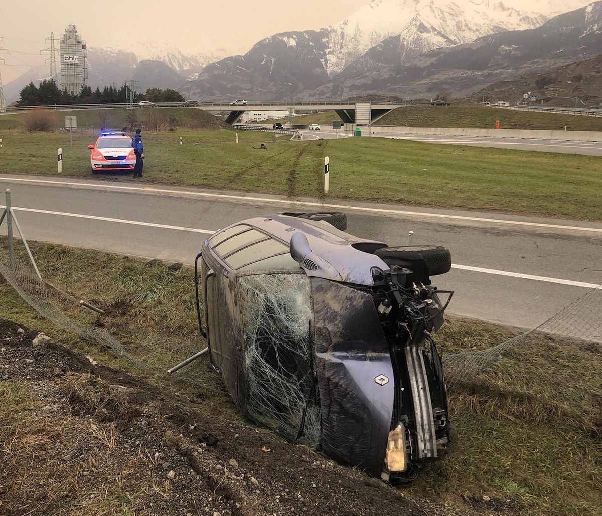 Le fuyard a perdu la maîtrise de son véhicule à la sortie ouest de l’autoroute à Sion.