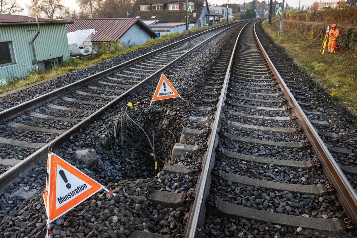 Sous l’appellation «trou de Tolochenaz», un incident ferroviaire a rappelé la fragilité du réseau ferroviaire lémanique. La circulation ordinaire des trains ne devrait pas être rétablie avant mardi 23 novembre.