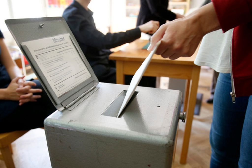 Davantage de consultation pour le droit international