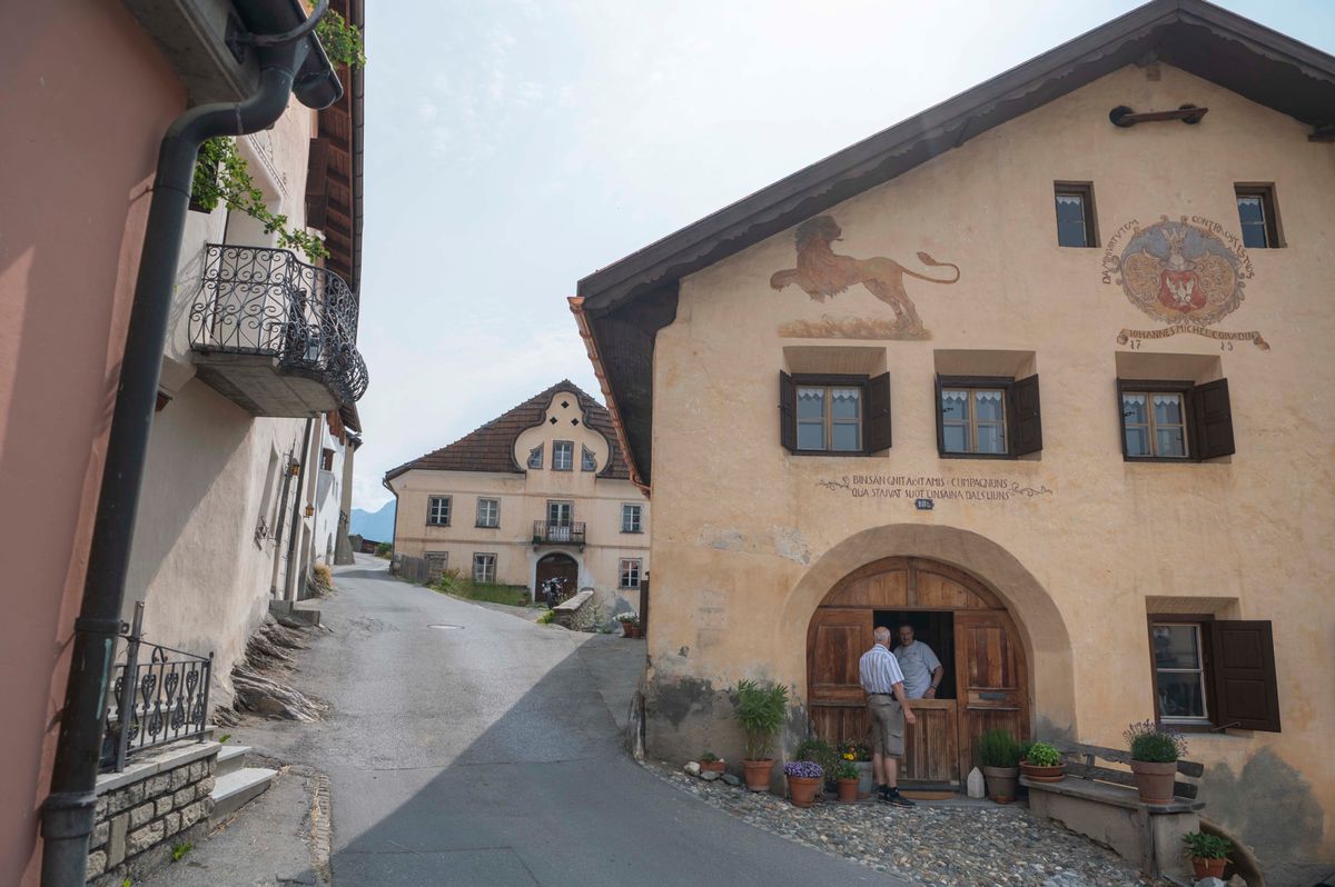 SENT LE 27 JUIN 2023. Visite du village de Sent dans la basse engadine. © Jean-Paul Guinnard / 24Heures