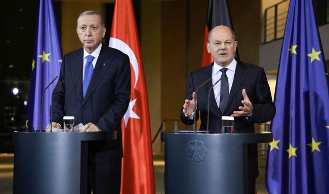 Der türkische Präsident Recep Tayyip Erdogan besuchte am Freitag Berlin. Anschliessend gab es eine Pressekonferenz mit Bundeskanzler Olaf Scholz. 