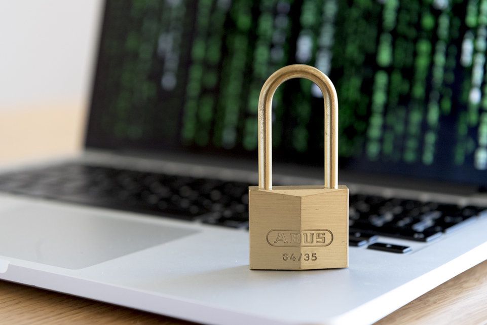 Betroffen sind laut Swisscom sogenannte «nicht besonders schützenswerte Personendaten».