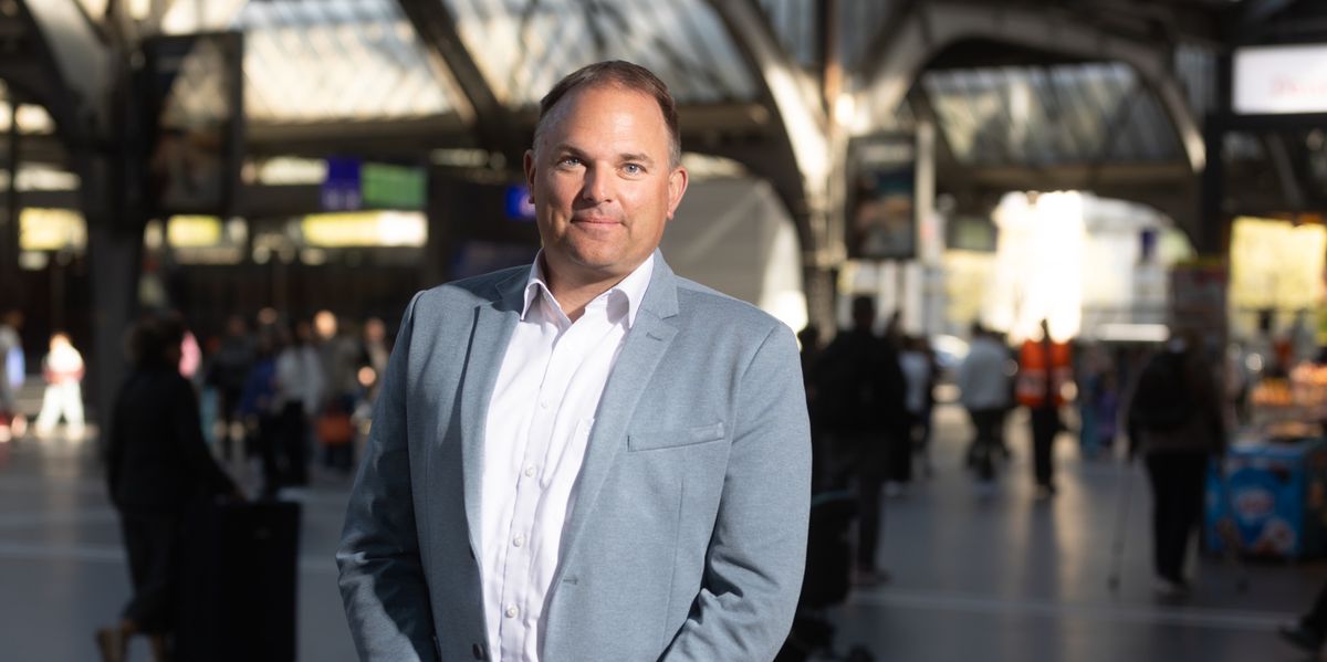 SVP leader Marcel Dettling in an interview on the 10-million initiative