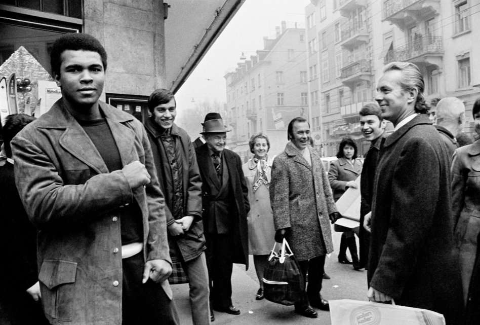Der Champ 1971 an der Zürcher Langstrasse: Der Fotograf Eric Bachmann hat Muhammad Ali während seines Aufenthalts in Zürich begleitet. 
