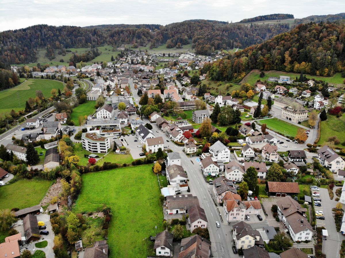 Blick auf Turbenthal mit Blick in Richtung Rikon.
