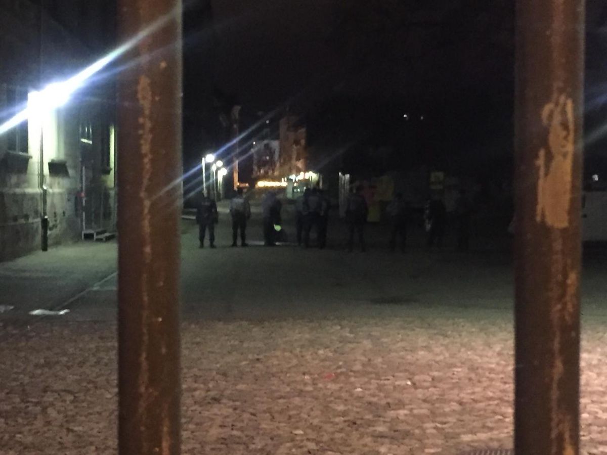 Ils ont été découverts dans une rue où se trouve le Centre islamique de Zurich. Ils ont été découverts dans une rue où se trouve le Centre islamique de Zurich.