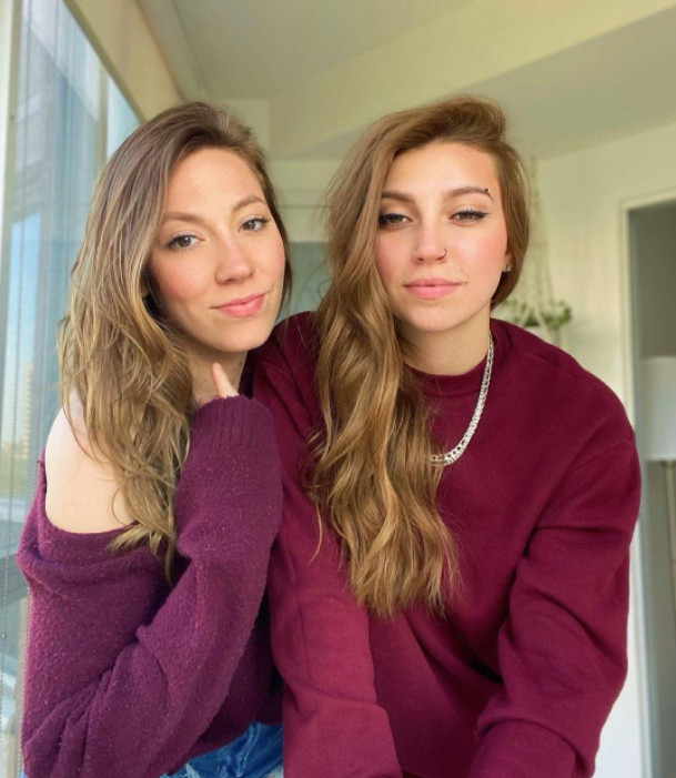 Influencerinnen-Paar wartet auf DNA-Test – sie könnten Schwestern sein - L'essentiel