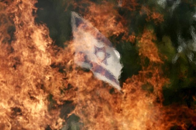 Die Emigration nach Israel nimmt unter europäischen Juden wegen des feindlichen Umgangs, der ihnen begegnet, weiter zu. Foto: Stefan Zaklin (Keystone)