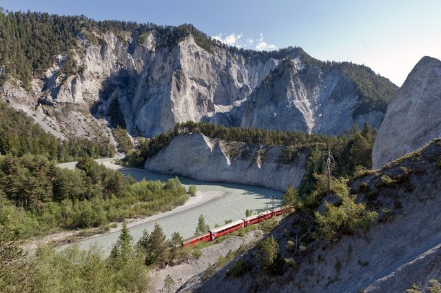 Bahnstrecke ChurDisentis unterbrochen Der Bund