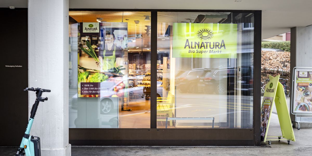 Zoe ebarb leak this provider has a lovely curvy body with