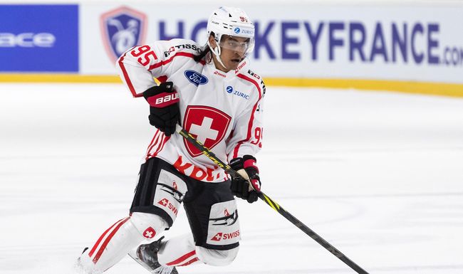 Le défenseur du HCB Noah Delémont s’est illustré pour son premier match avec l’équipe de Suisse.