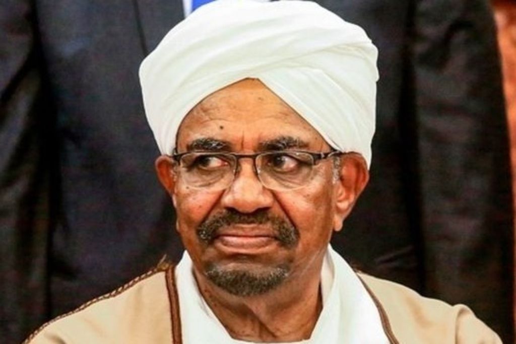 L'ex-président Béchir inculpé pour corruption