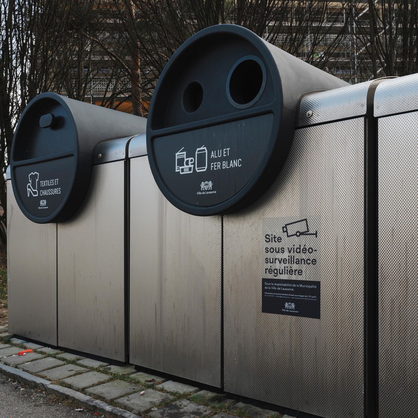 Écopoints à Lausanne sous vidéosurveillance, route des Plaines-du-Loup, janvier 2025.