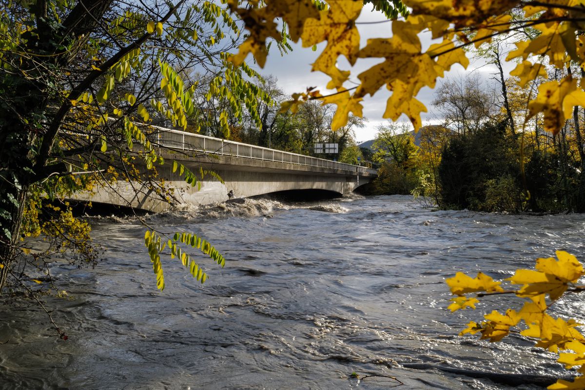 Genève 2023/11/15Grande crue de l'Arve.