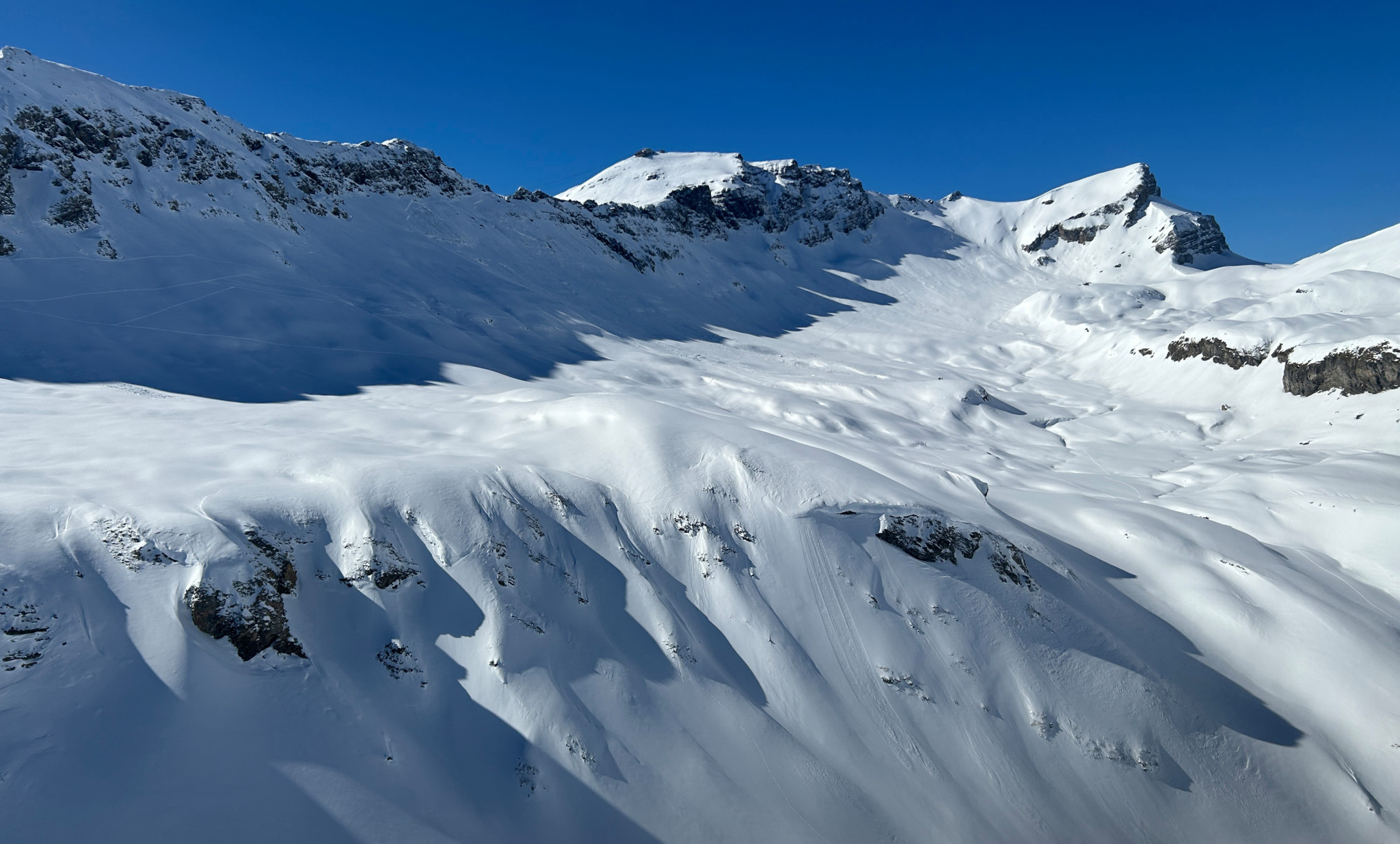 Lawinenniedergang in Isenfluh: 35-Jähriger wird am Schwarzbirg von Schneebrett mitgerissen und stirbt
