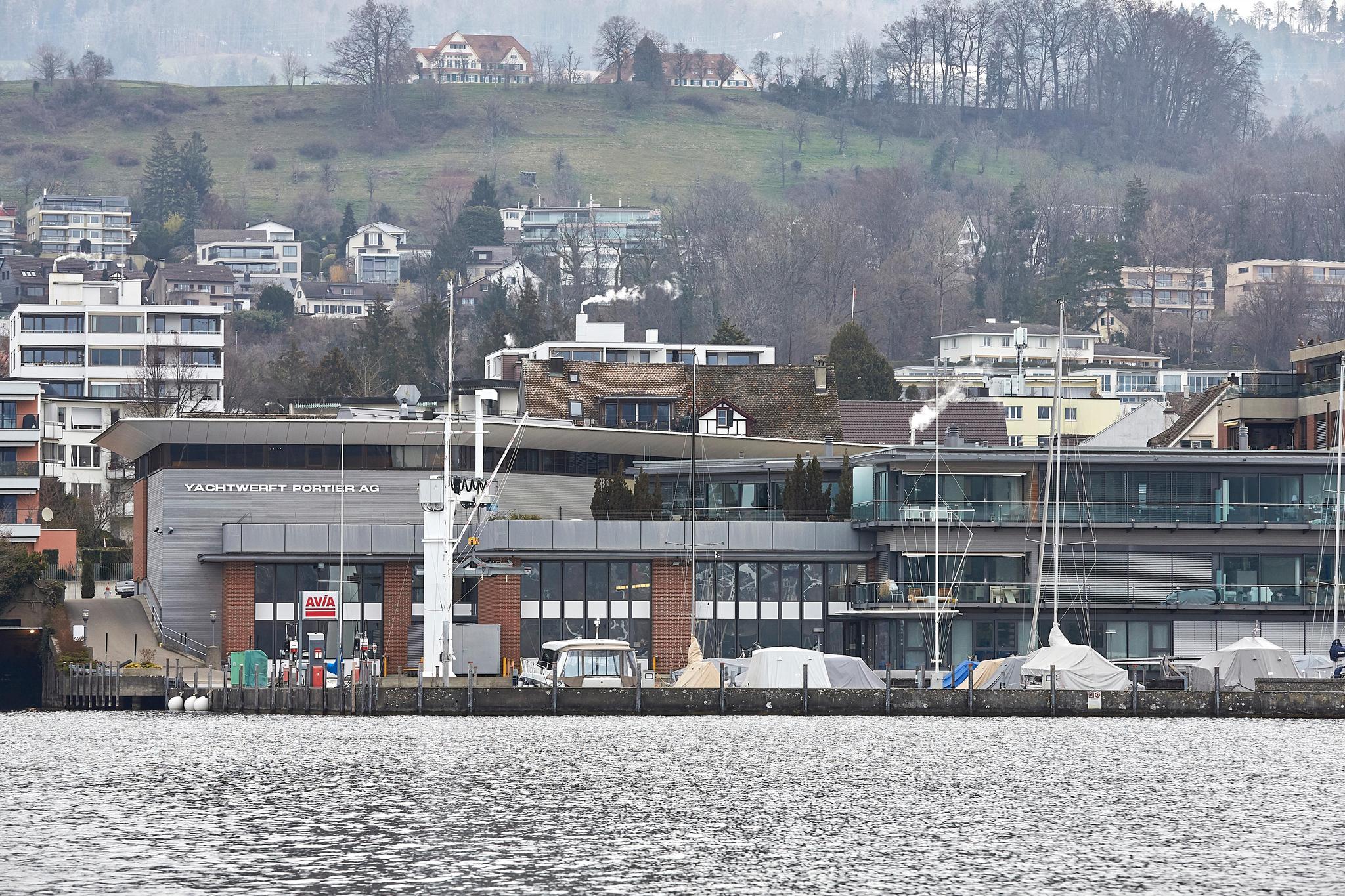 Die Werft vom See aus gesehen. 