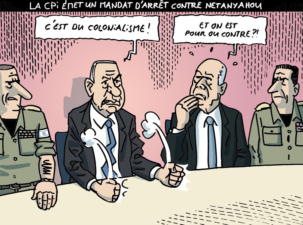Caricature montrant cinq hommes autour d’une table. Deux d’entre eux discutent vivement, avec des expressions faciales accentuées. Du texte dans l’image dit : ’C’est du colonialisme !’ et ’Et on est pour ou contre ?!’ En arrière-plan, la légende dit : ’La CPI : émet un mandat d’arrêt contre Netanyahu’.