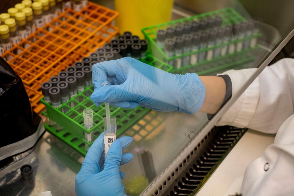 Les tests sont gratuits si l’on a des symptômes de Covid, rappelle la Direction générale de la Santé.