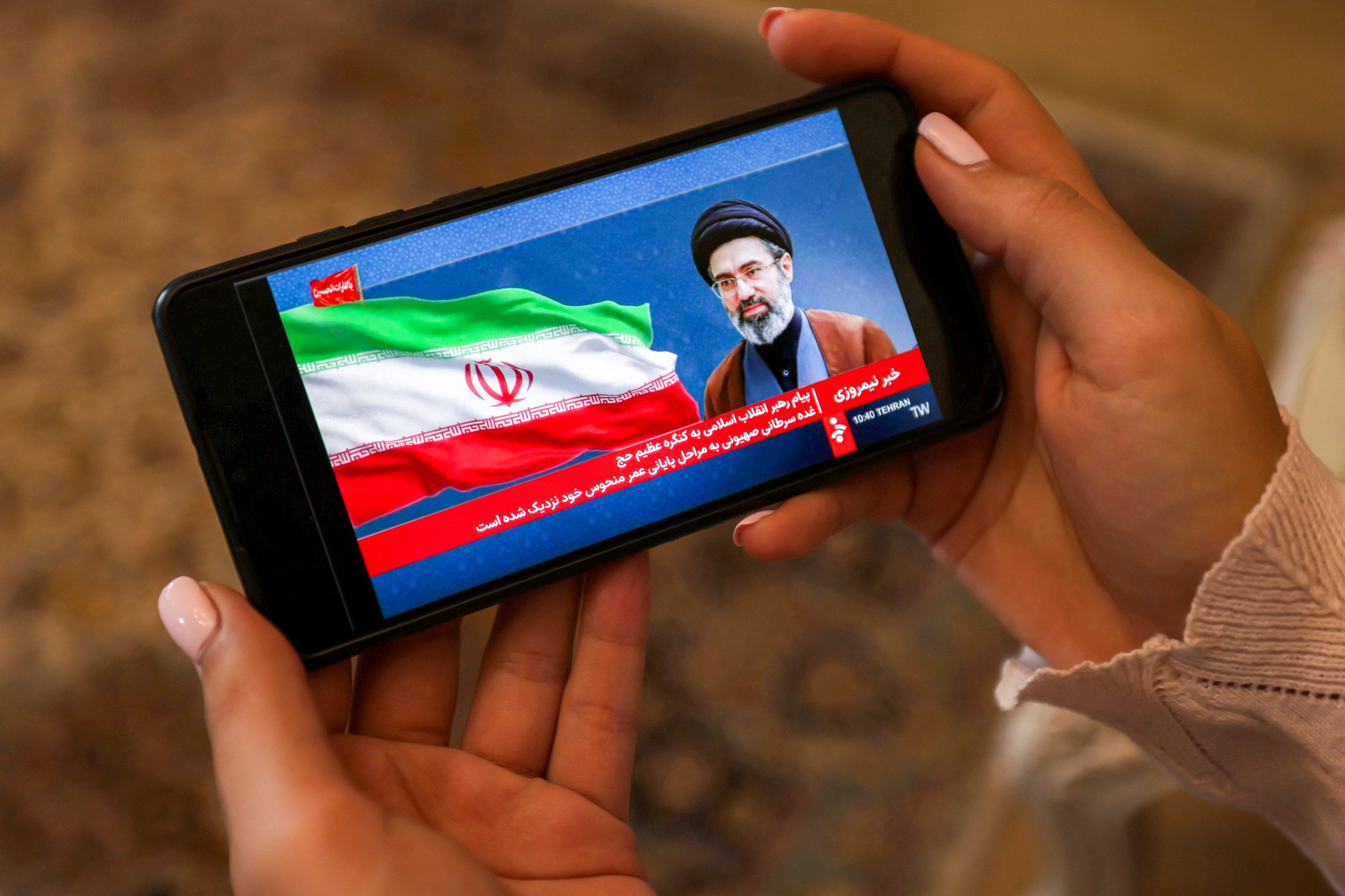 Internetsperre im Iran: Seit fast 90 Tagen ohne WhatsApp, Google und Instagram – vor allem die iranischen Frauen spüren die Folgen