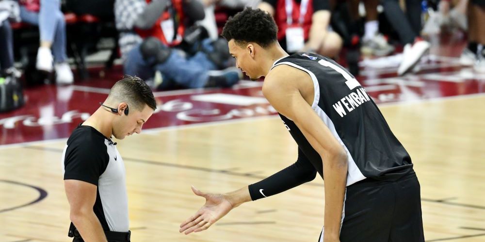 Der 19-jährige 2,24-Meter-Riese stellt sich vor