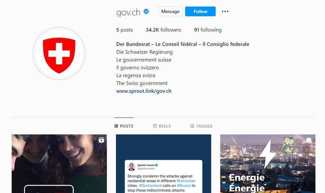 Auf seinem Instagram-Account stellt sich der Bundesrat auf den ersten Blick auf Deutsch, Französisch, Italienisch, Rätoromanisch und Englisch vor.instagram