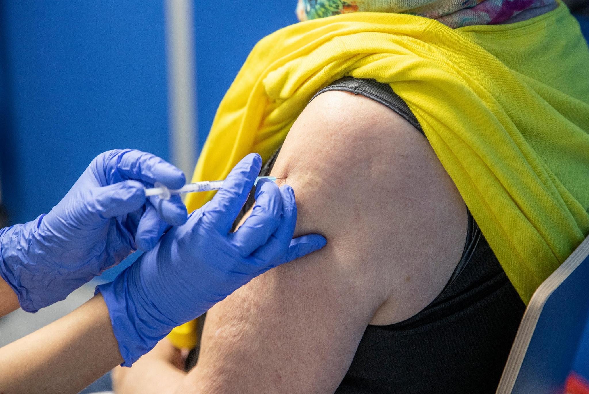 Neben Impfzentren und Hausärzten bieten auch Apotheken Impfungen gegen Covid-19 an. 