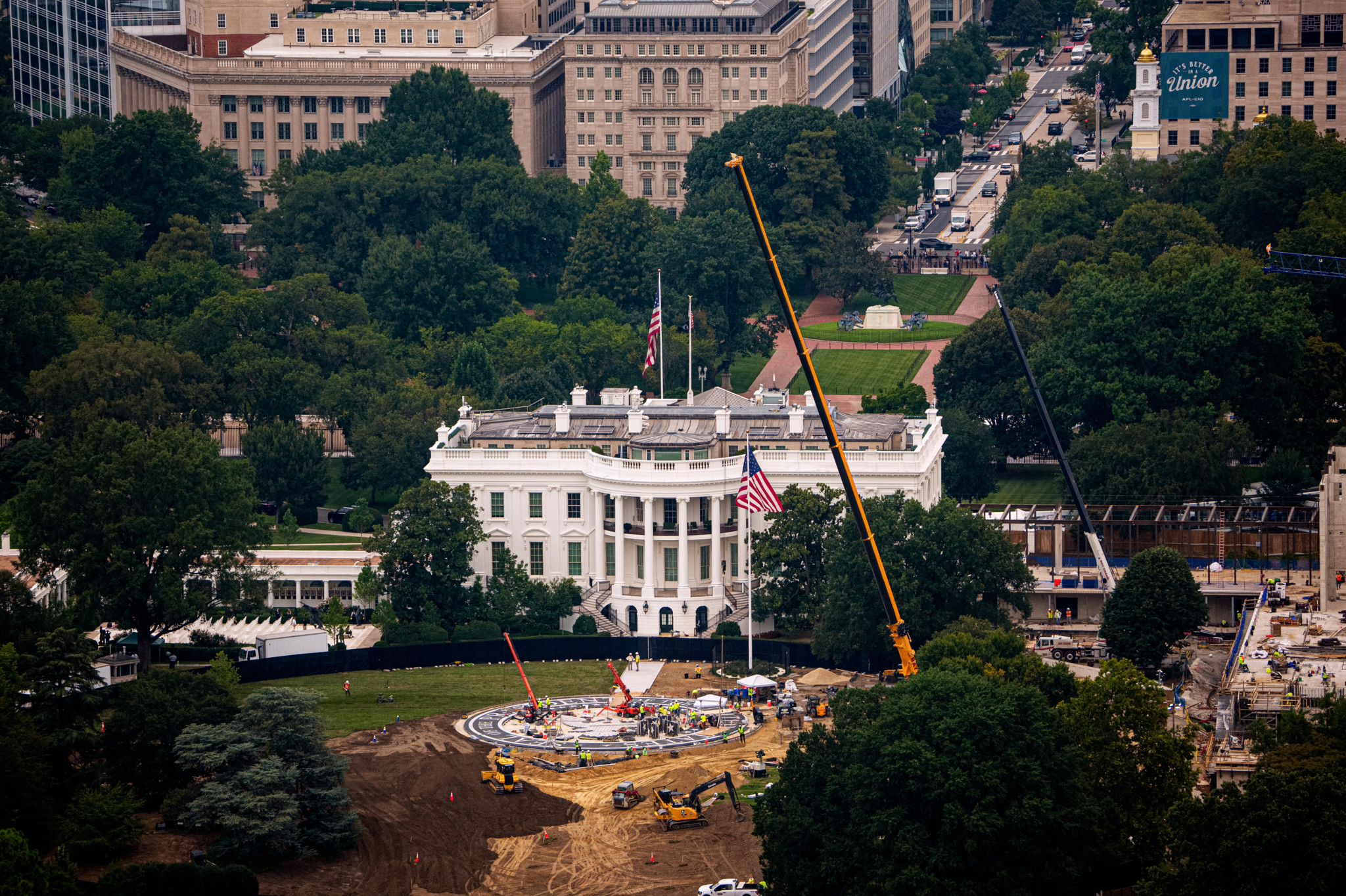 Maison-Blanche: La Cour suprême autorise la poursuite des travaux de la salle de bal de Trump