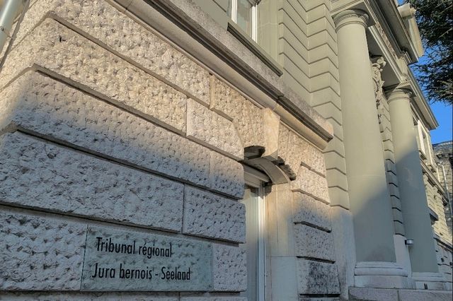 Le Tribunal régional Jura/bernois-Seeland a siégé en allemand, avec une traduction en turc.