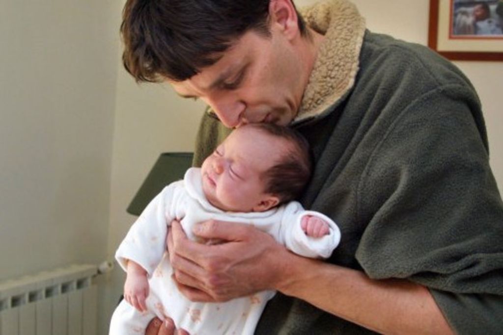 Une commission prône un congé paternité de 15 jours