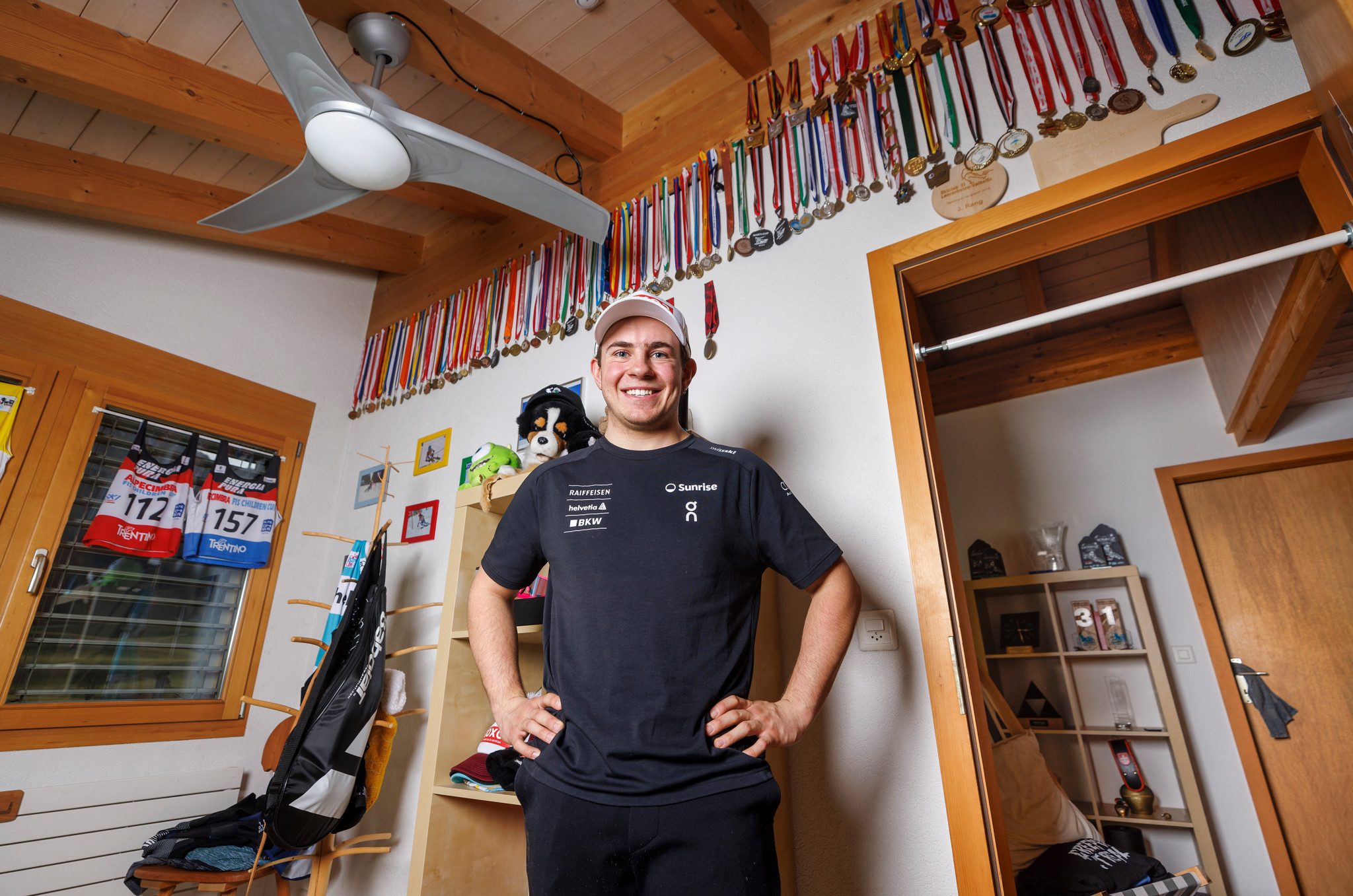 05.02.2024, Daerstetten; Ski alpin;
Livio Hiltbrand (SUI) beim Interview. Hiltbrand gewinnt an der Junioren Ski Weltmeisterschaft in Chatel (FRA) Gold in der Abfahrt und Bronze im Super-G. 
(Sven Thomann/Blick/freshfocus) --------------------------------------------------------------------- ACHTUNG REDAKTIONEN: KEINE ABONNEMENTS, ES GELTEN DIE PREISEMPFEHLUNGEN DES SAB - MANDATORY CREDIT, EDITORIAL USE ONLY, NO SALES, NO ARCHIVES ---------------------------------------------------------------------