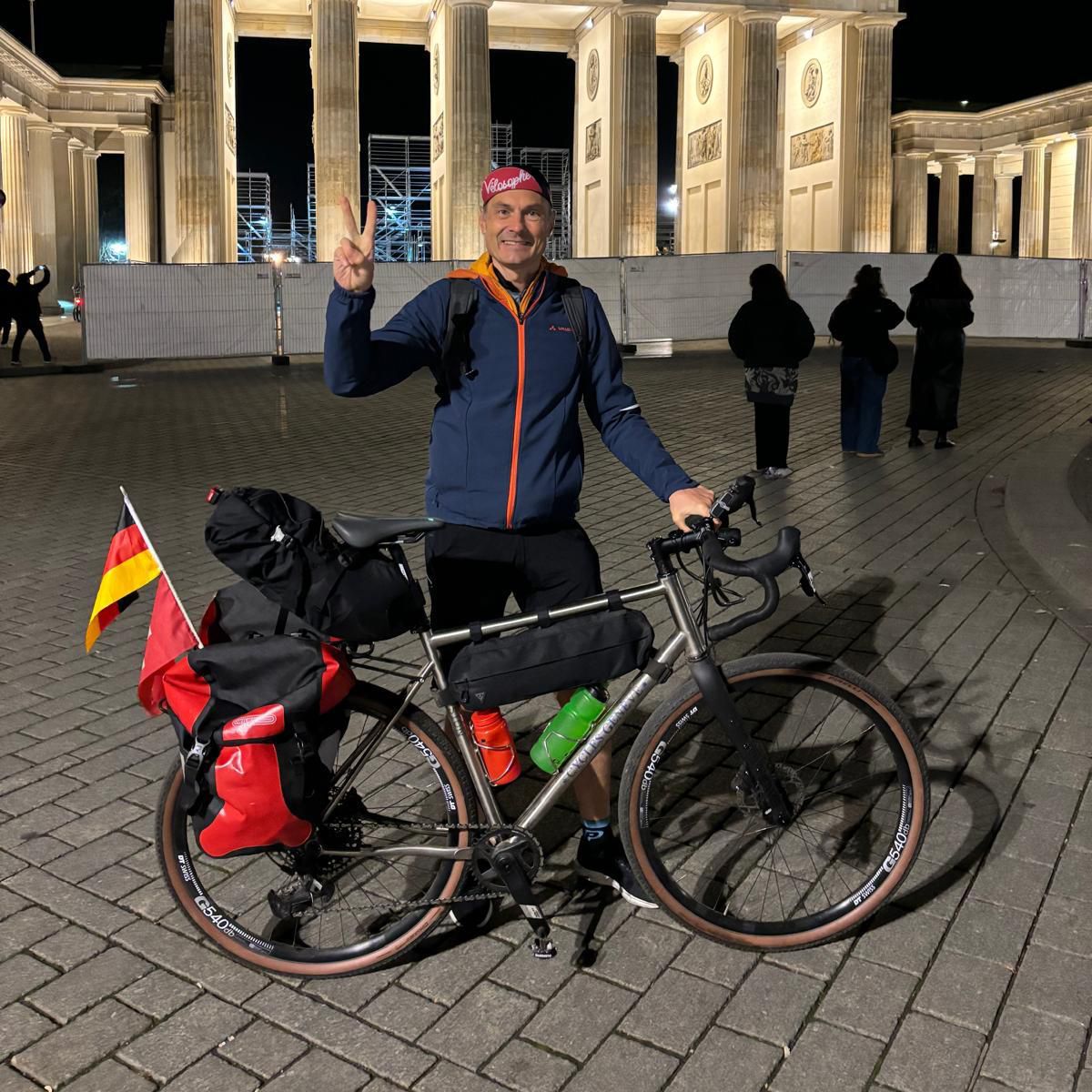 Un Genevois à vélo le long de l’ancien rideau de fer