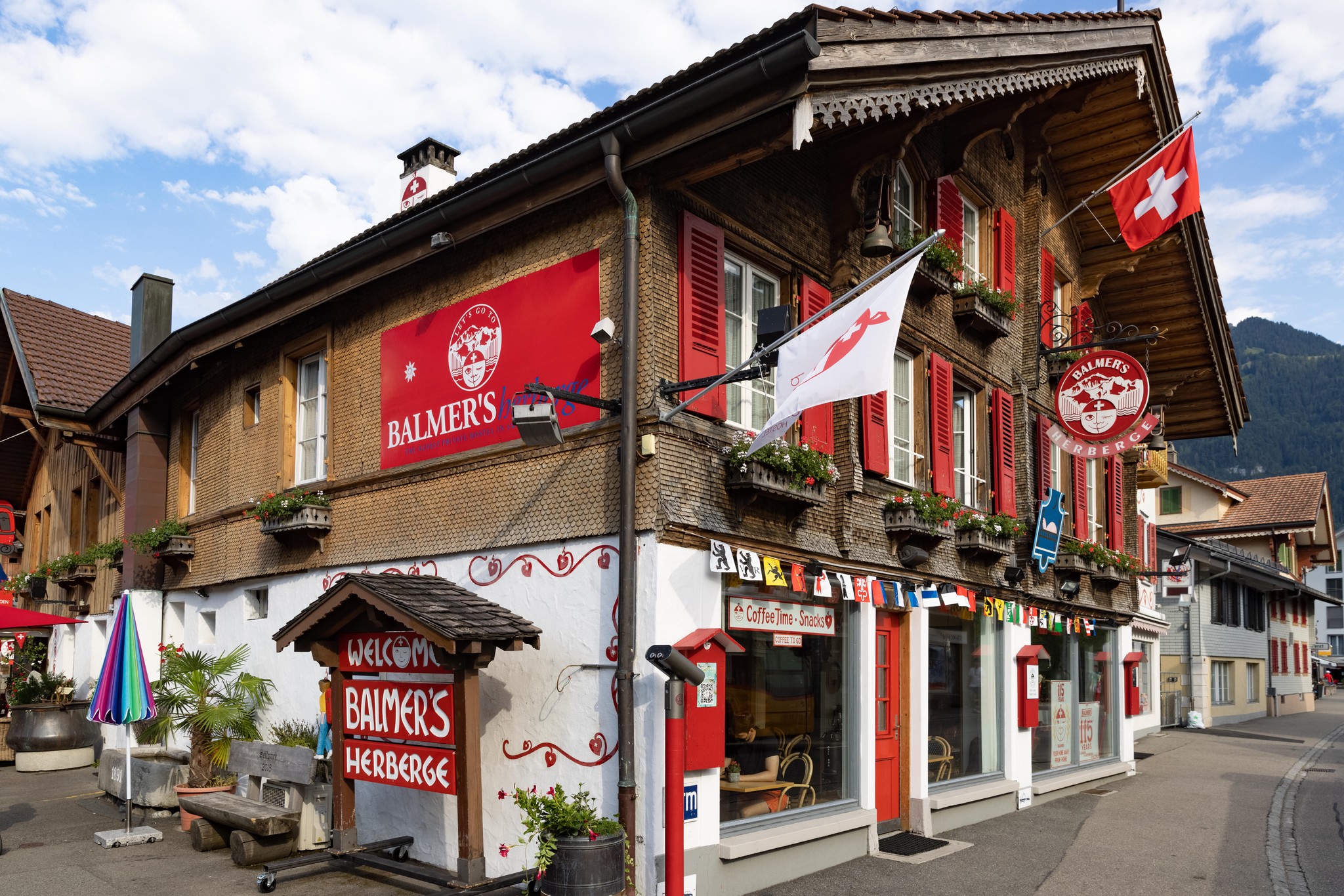 Hotspot für Backpacker: Das Balmers besteht aus fünf miteinander verbundenen Chalets. 