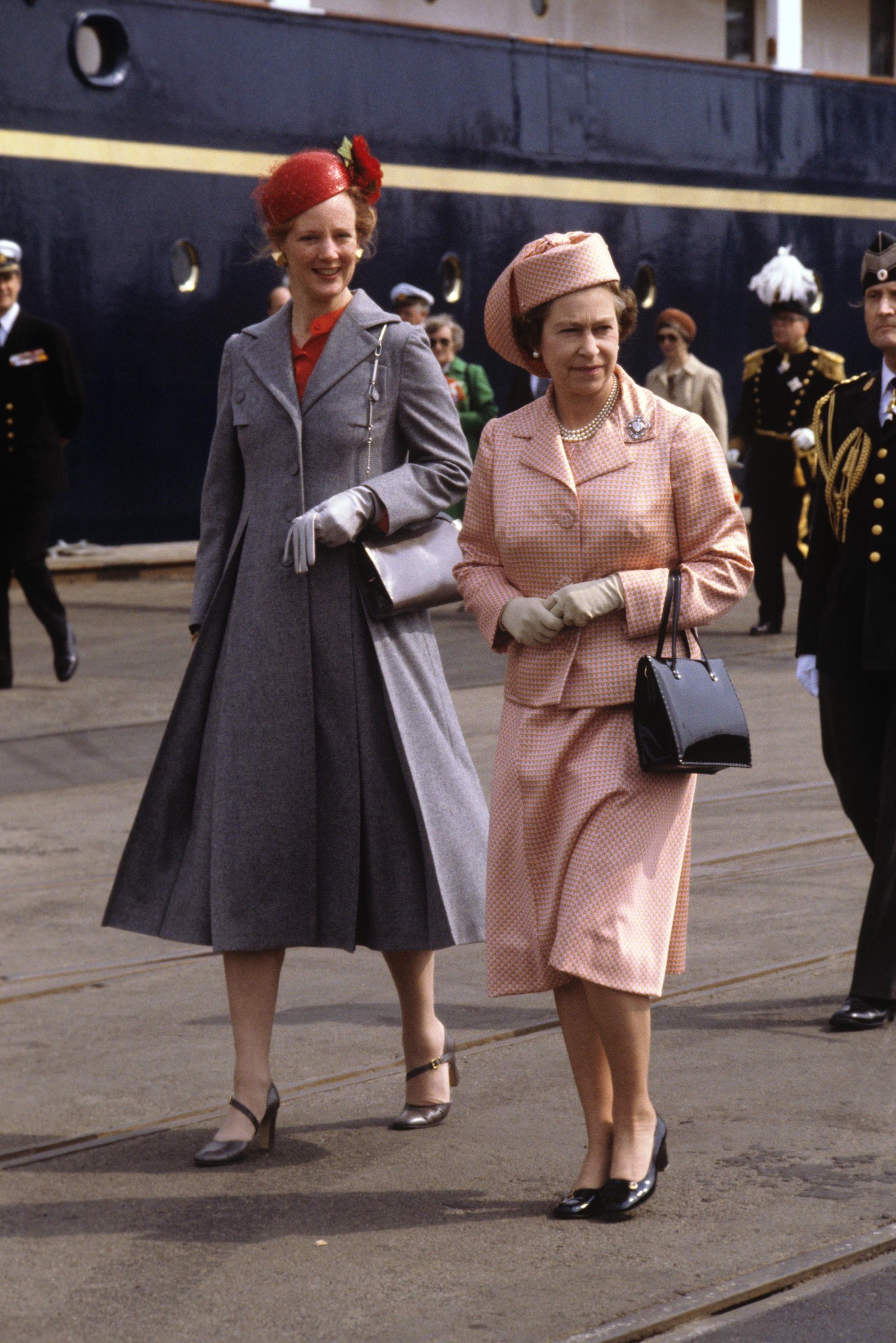 En 1979, Margrethe accueillait Elizabeth II à Aarhus, où avait accosté le Britannia, yacht royal britannique.
