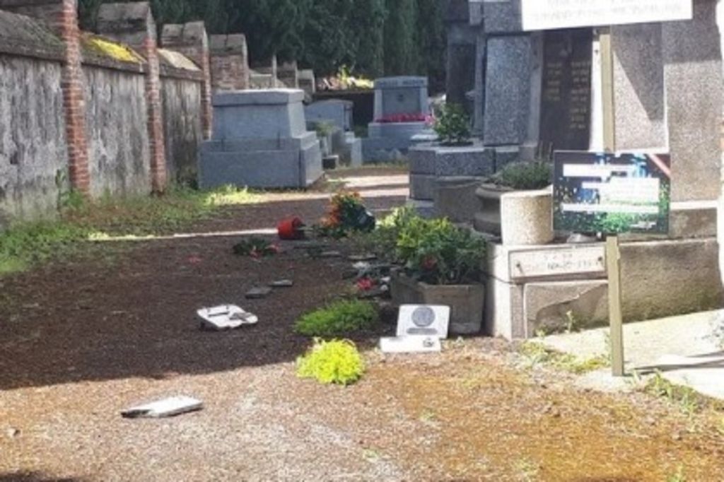 Une centaine de tombes profanées à Toulouse