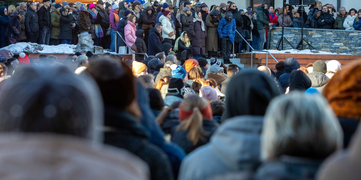 Crans-Montana: 2000 personnes honorent les victimes