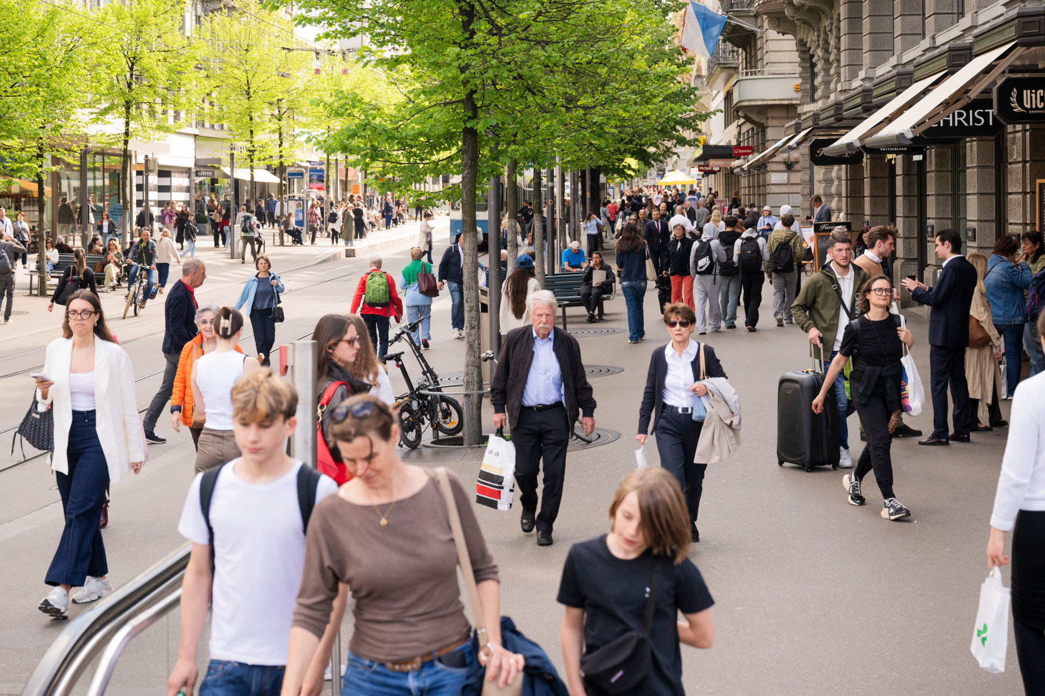 SRG-Umfrage zur SVP-Initiative: Abstimmung zur 10-Millionen-Schweiz steht auf der Kippe