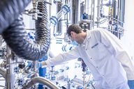 Nach Verzögerungen: Bachem weiht Produktionsgebäude K ein