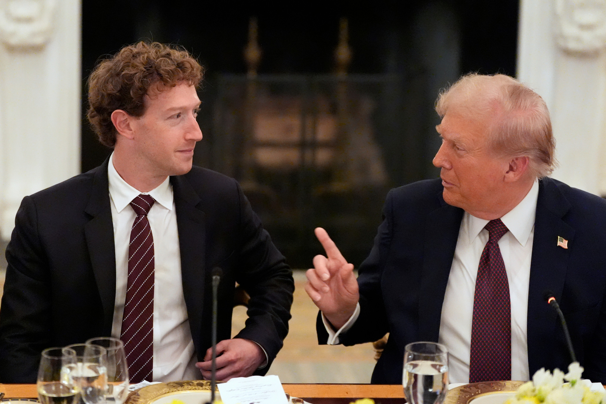 Guerre commerciale: Trump promet des taxes «assez importantes» sur les semi-conducteurs image