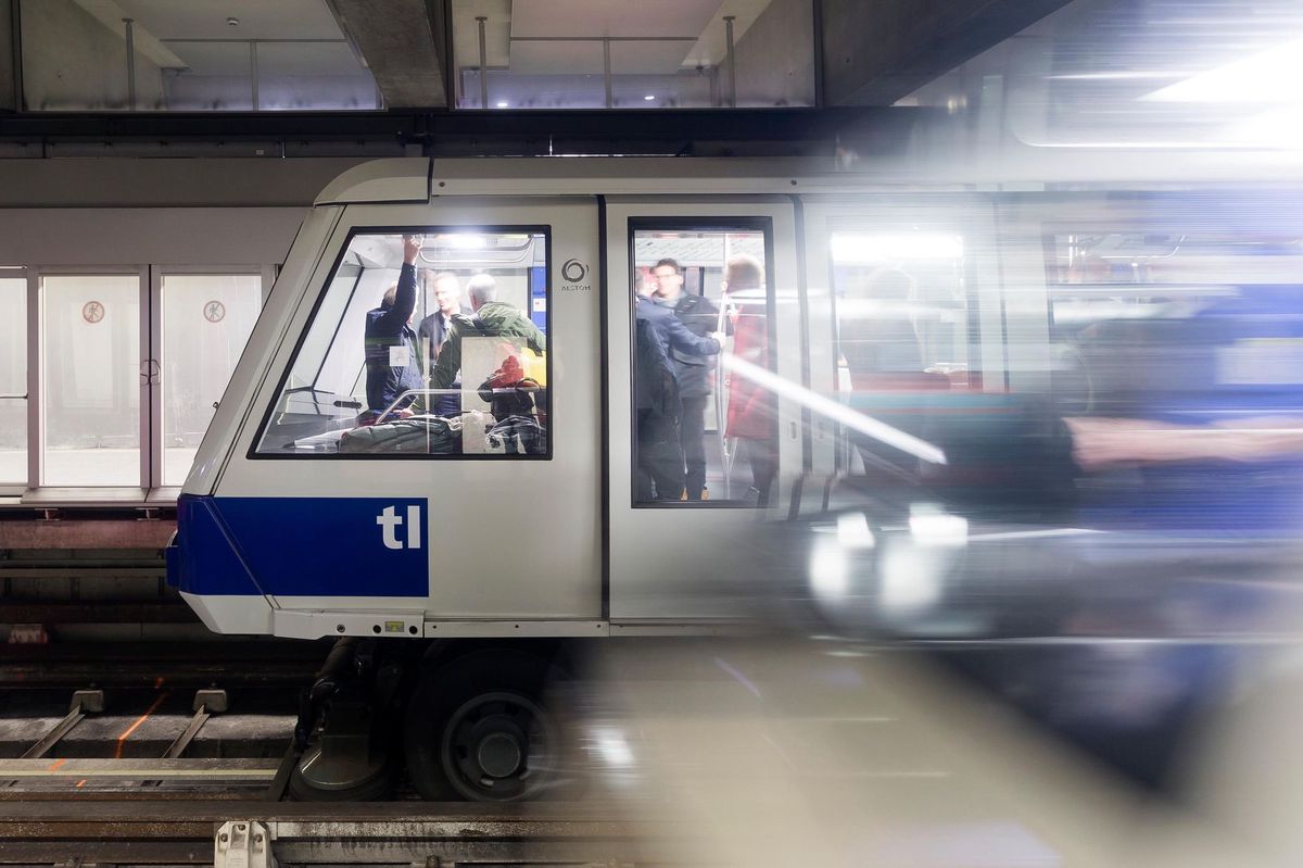 Le métro M2 en panne